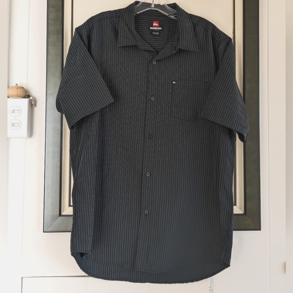 Quicksilver Short Sleeve shirt